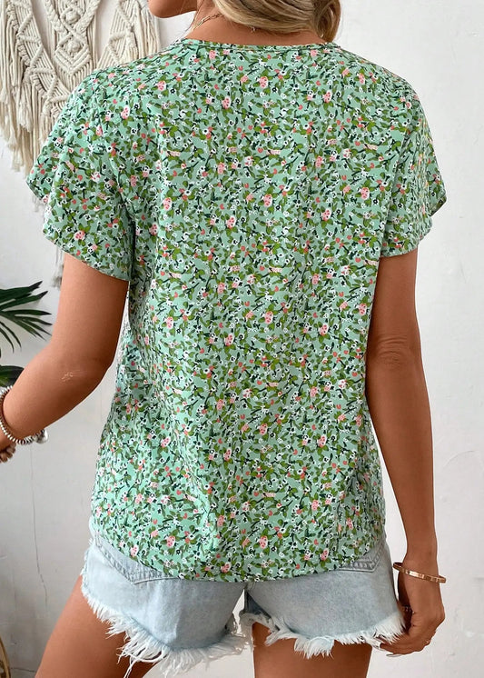 New women's V-neck shirt, bat sleeved short sleeved top, women's clothing